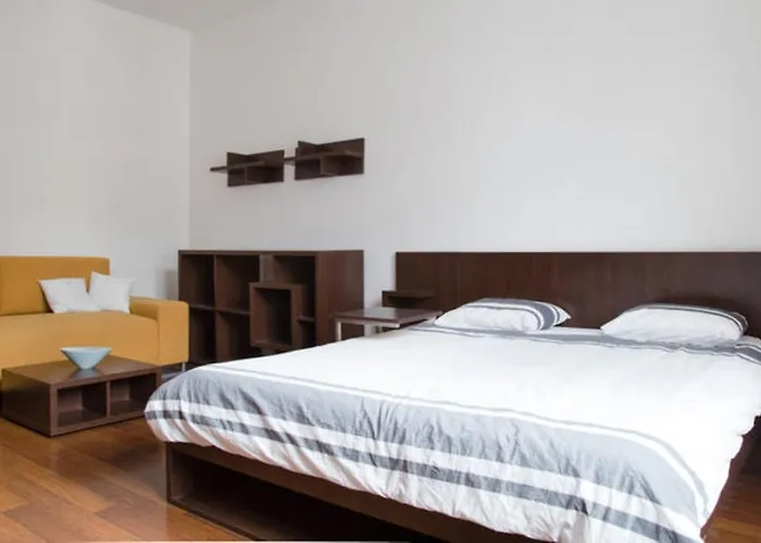 Romantic Central Flat